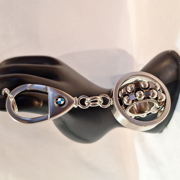 # 123 BMW self aligning ball bearing keychain - Picture 3 of 6